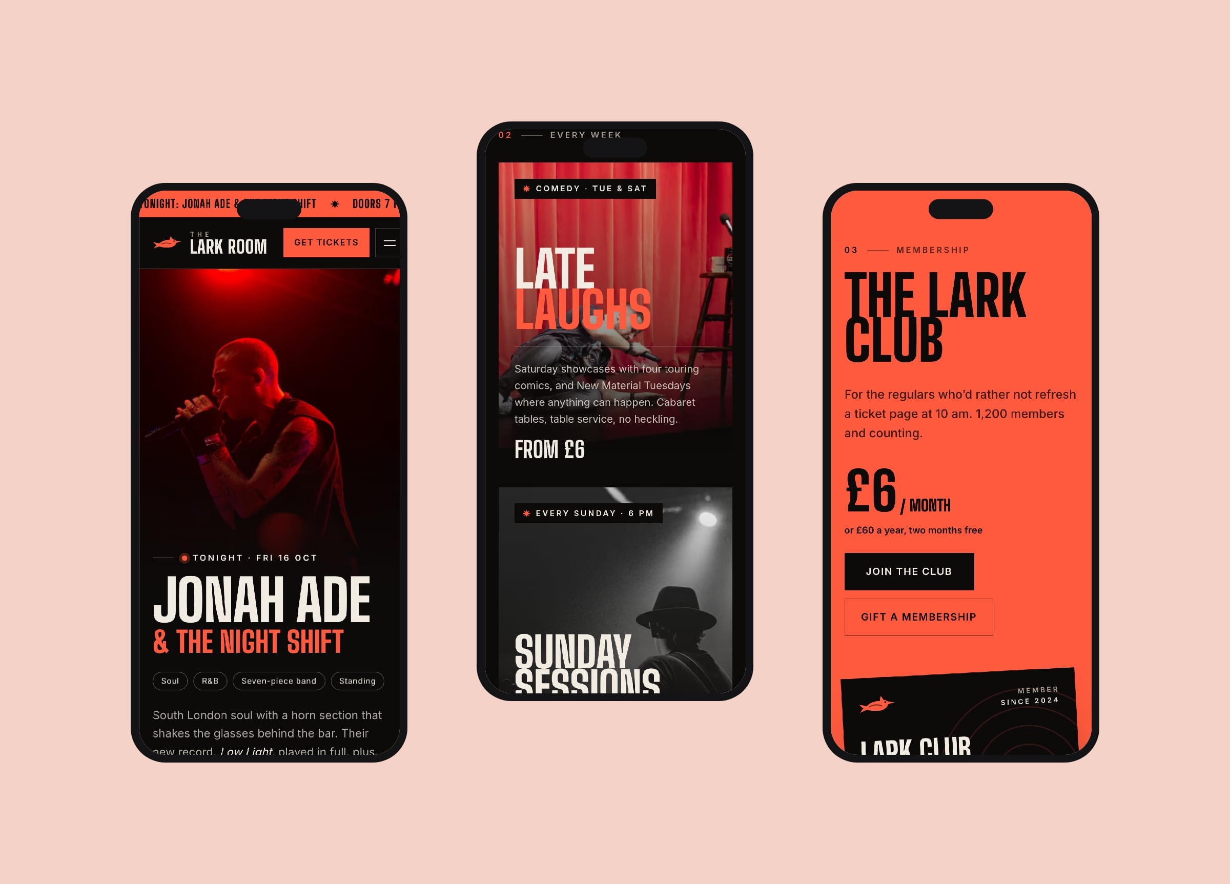 Trei telefoane cu secțiunea de deschidere The Lark Room, afișul de stand-up Late Laughs și secțiunea coral de abonament Lark Club